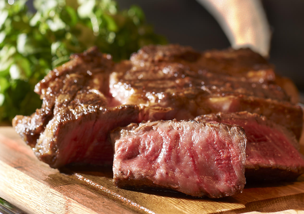 An iconic steakhouse featuring fresh ingredients dynamically prepared in oak wood-burning ovens.