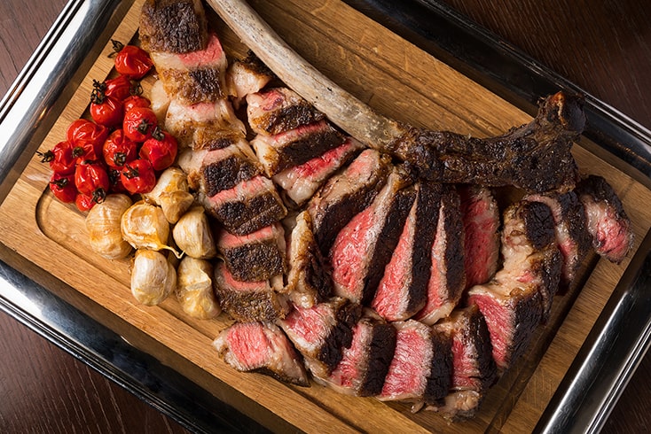 【Signature Dish】The Tomahawk Steak
