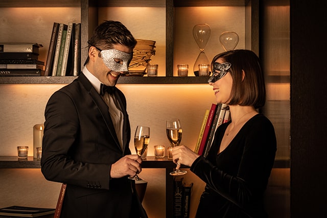 The French Kitchen Masquerade Party 640B