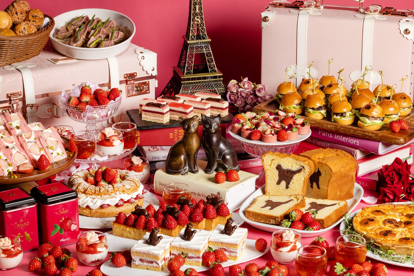 Grand Hyatt Tokyo The French Kitchen Lucky Cat and Strawberry Afternoon Tea Buffet 1400A