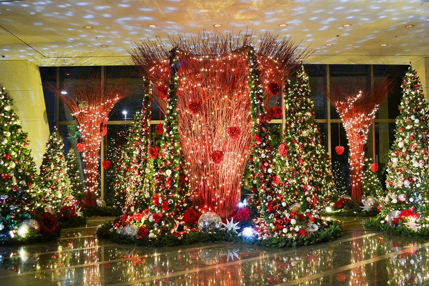 Grand Hyatt Tokyo Christmas Lobby Area 1400B