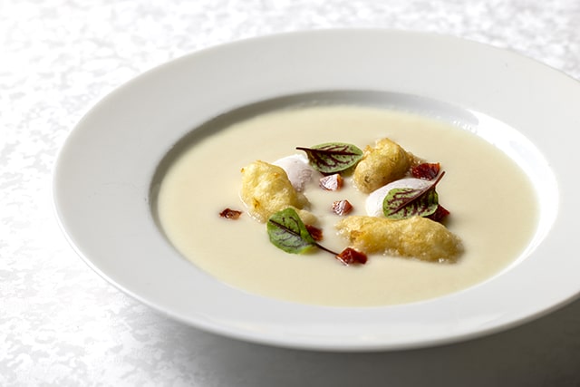 french white asparagus soup 640