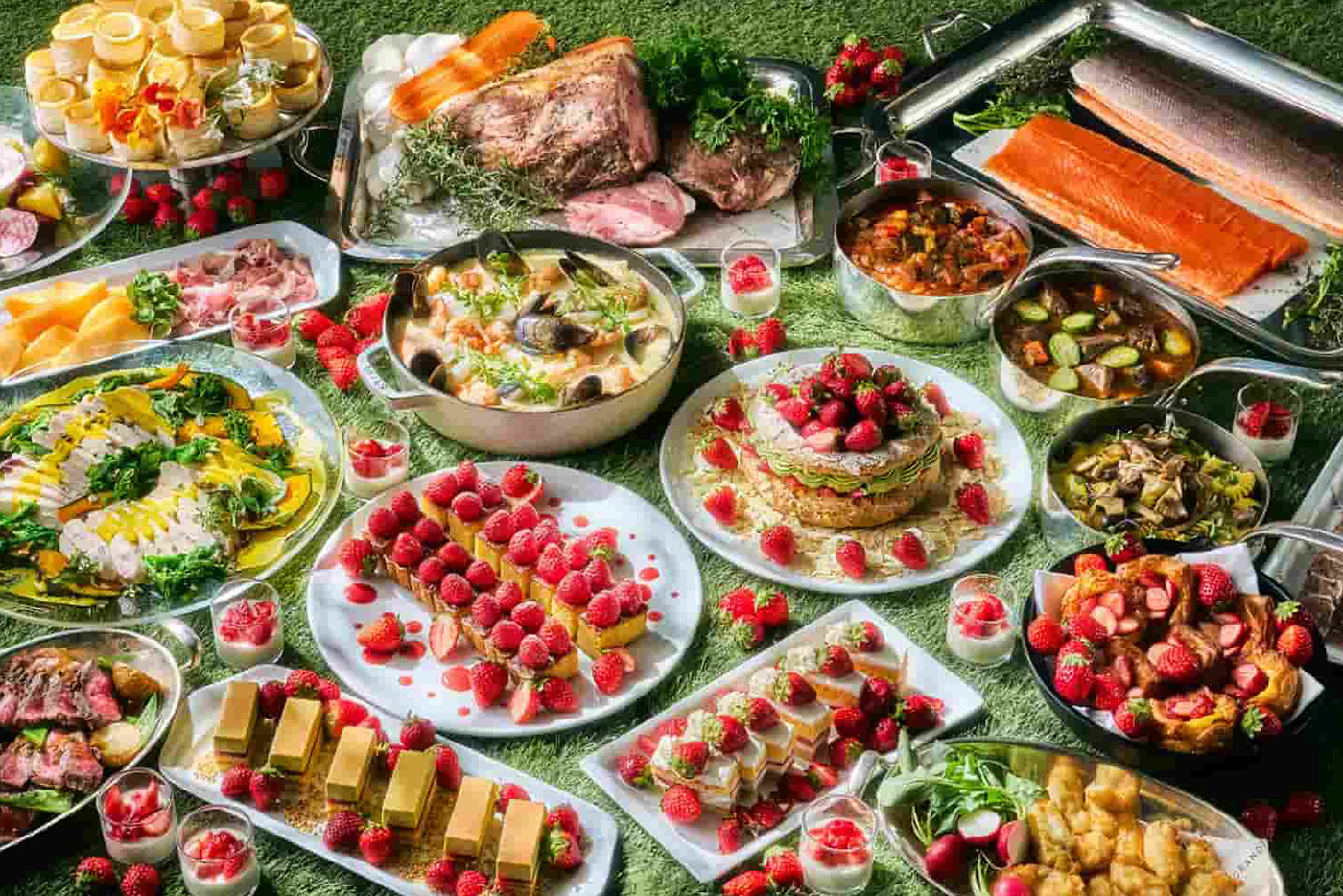 Strawberry-Lunch-Buffet