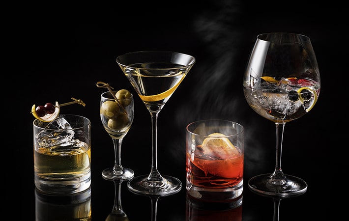 1 The Oak Door Bar Cocktails-min