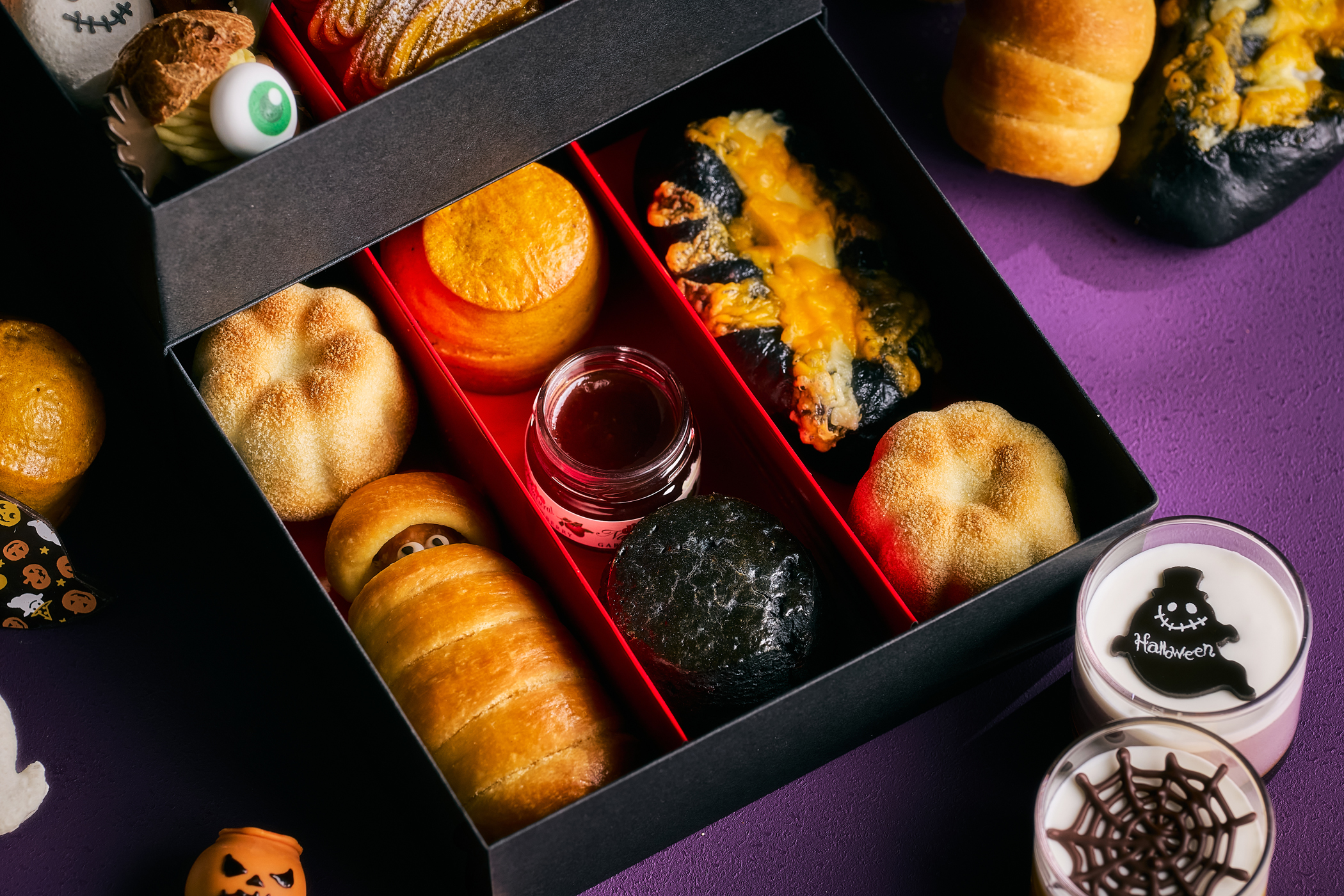 Halloween Take Out Box Savory