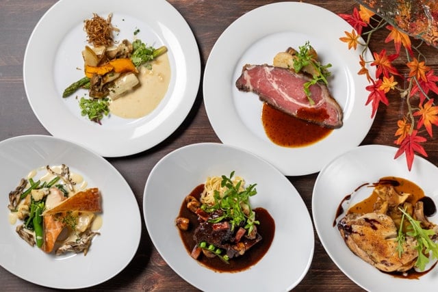 Main dish selection from autumn Semi buffet
