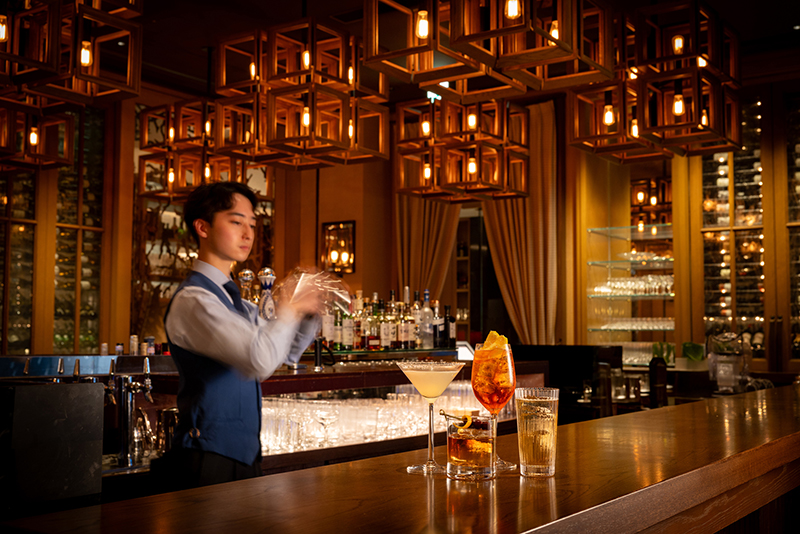 Afternoon Free-Flow Drinks at The Oak Door Bar