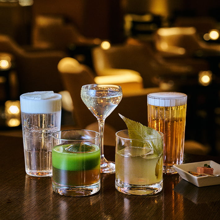 Spring Cocktails at Bar and Jazz Lounge Maduro Mobile