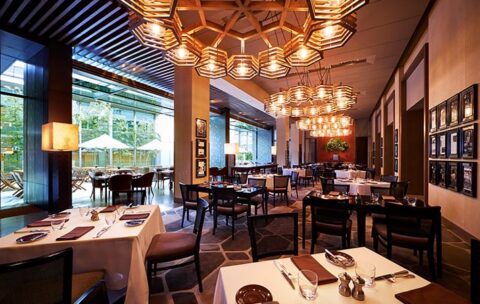 オーク ドア ダイニングルーム