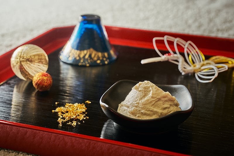 Nagomi スパ アンド フィットネス 金箔パック＆発酵酒粕スクラブ 開運トリートメント 新年のイメージ