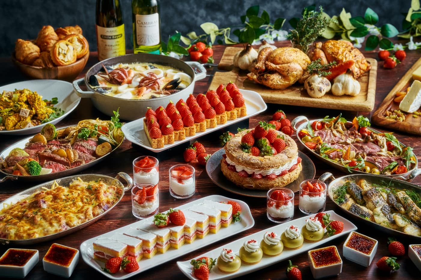 ストロベリー ランチビュッフェ ～約30種の季節のお料理といちごスイーツをお好きなだけ！