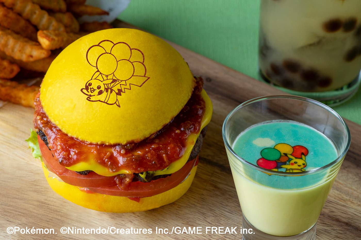 そらとぶピカチュウのグルメバーガーセット クローズアップ