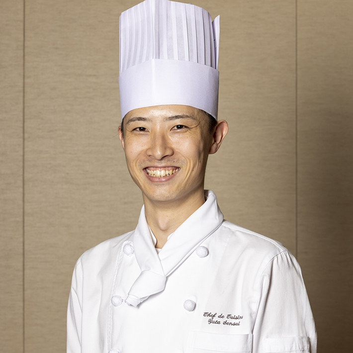 フィオレンティーナ ペストリーブティック ペストリー料理長 泉水 佑太