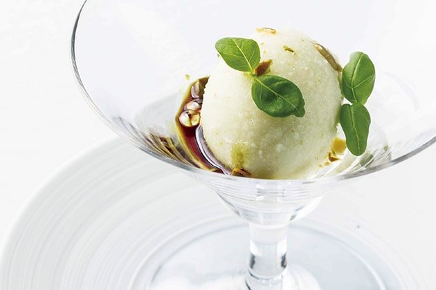 シェフズ スペシャル メニュー 青林檎のシャーベット バジル パンプキンシードオイル