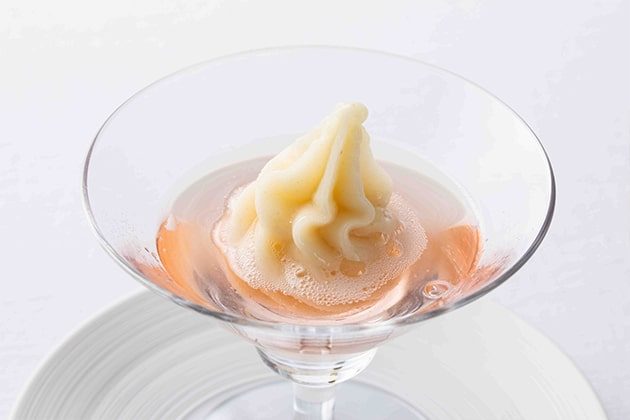 ウエディング お料理 ロマンス 洋梨とロゼシャンパンのシャーベット