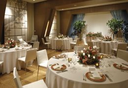 ドローイングルーム ベージュ オレンジ 温かみあるコーディネート